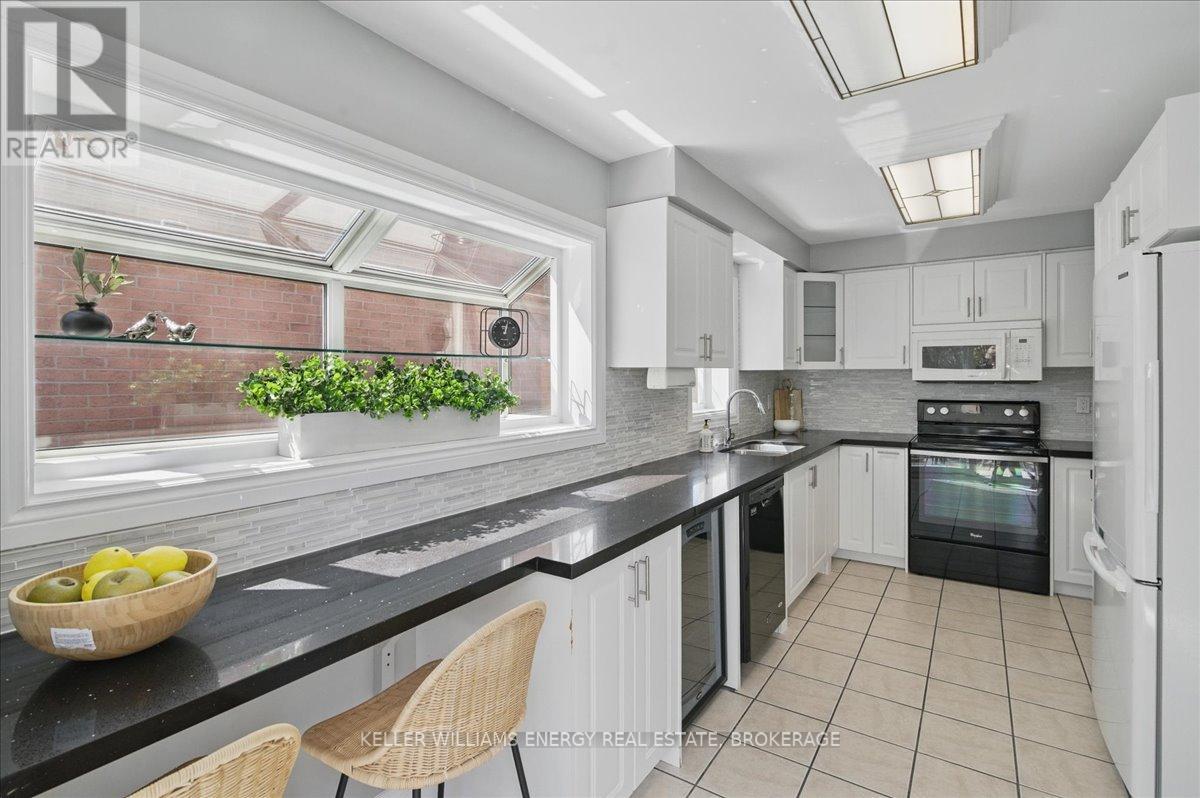 59 Rotherglen Road N, Ajax, Ontario  L1T 1T4 - Photo 11 - E12146431