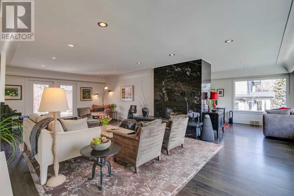 Property at 704 Prospect Avenue SW image 5