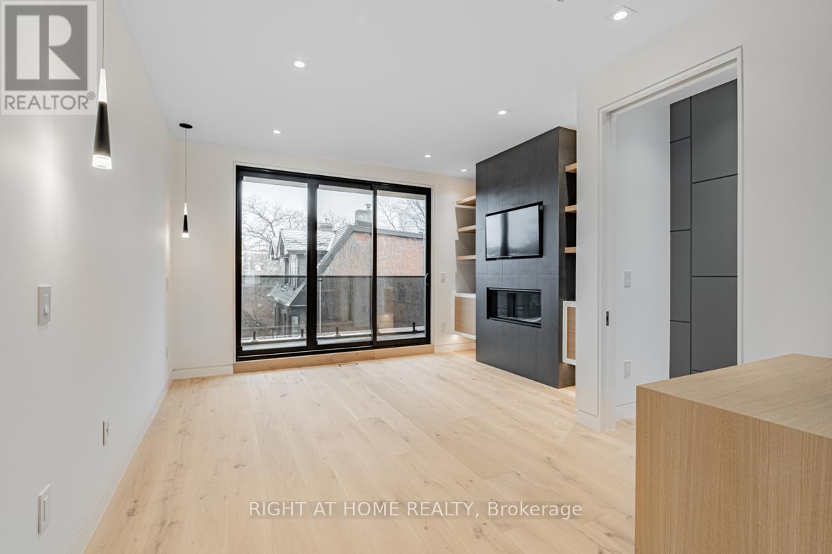 677 Huron Street, Toronto, Ontario  M5R 2R8 - Photo 14 - C12146457