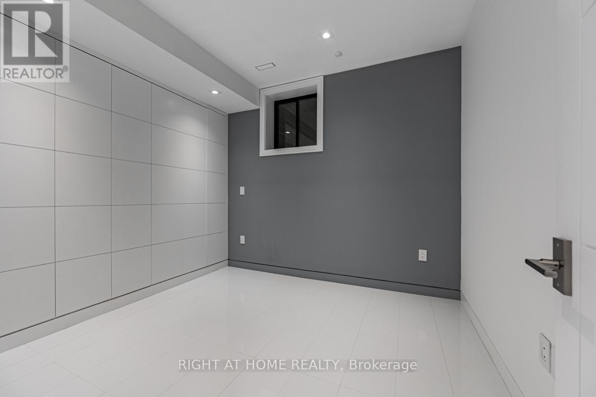 677 Huron Street, Toronto, Ontario  M5R 2R8 - Photo 30 - C12146457