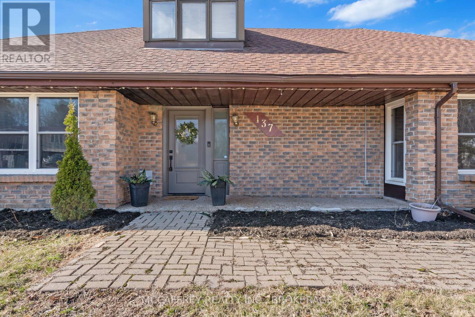 Property at 137 THOMAS STREET image 2