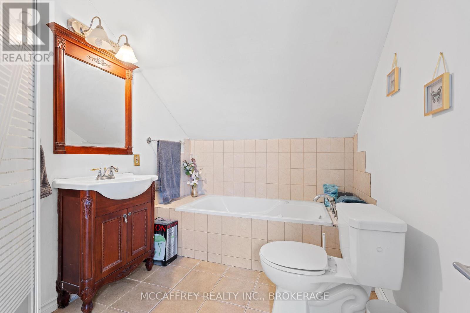 137 Thomas Street, Greater Napanee, Ontario  K7R 2H4 - Photo 39 - X12146564