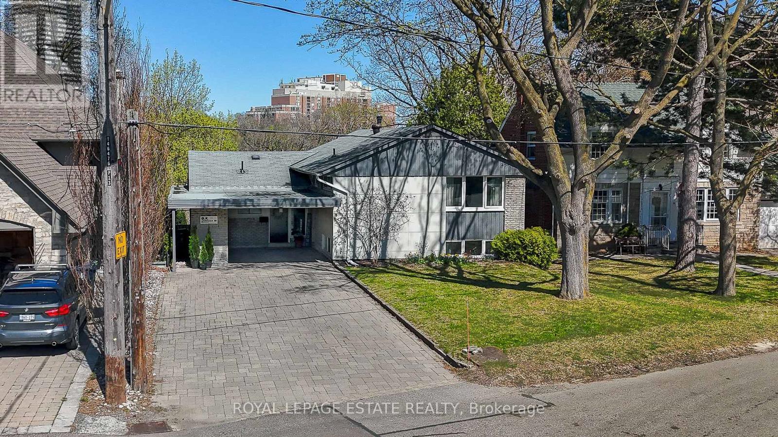 11 Riverlea Road, Toronto, Ontario  M9P 2B1 - Photo 2 - W12146429