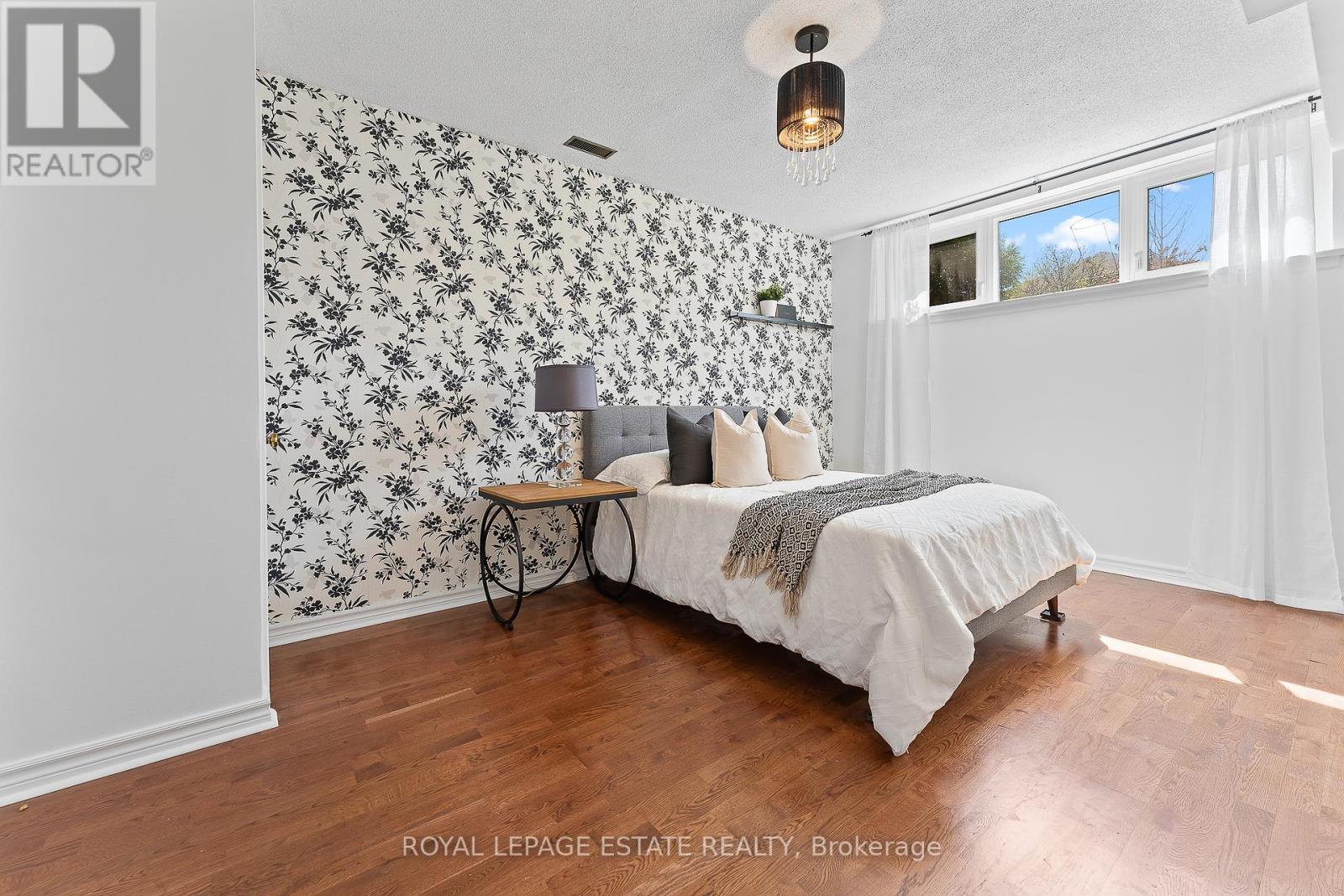 11 Riverlea Road, Toronto, Ontario  M9P 2B1 - Photo 33 - W12146429