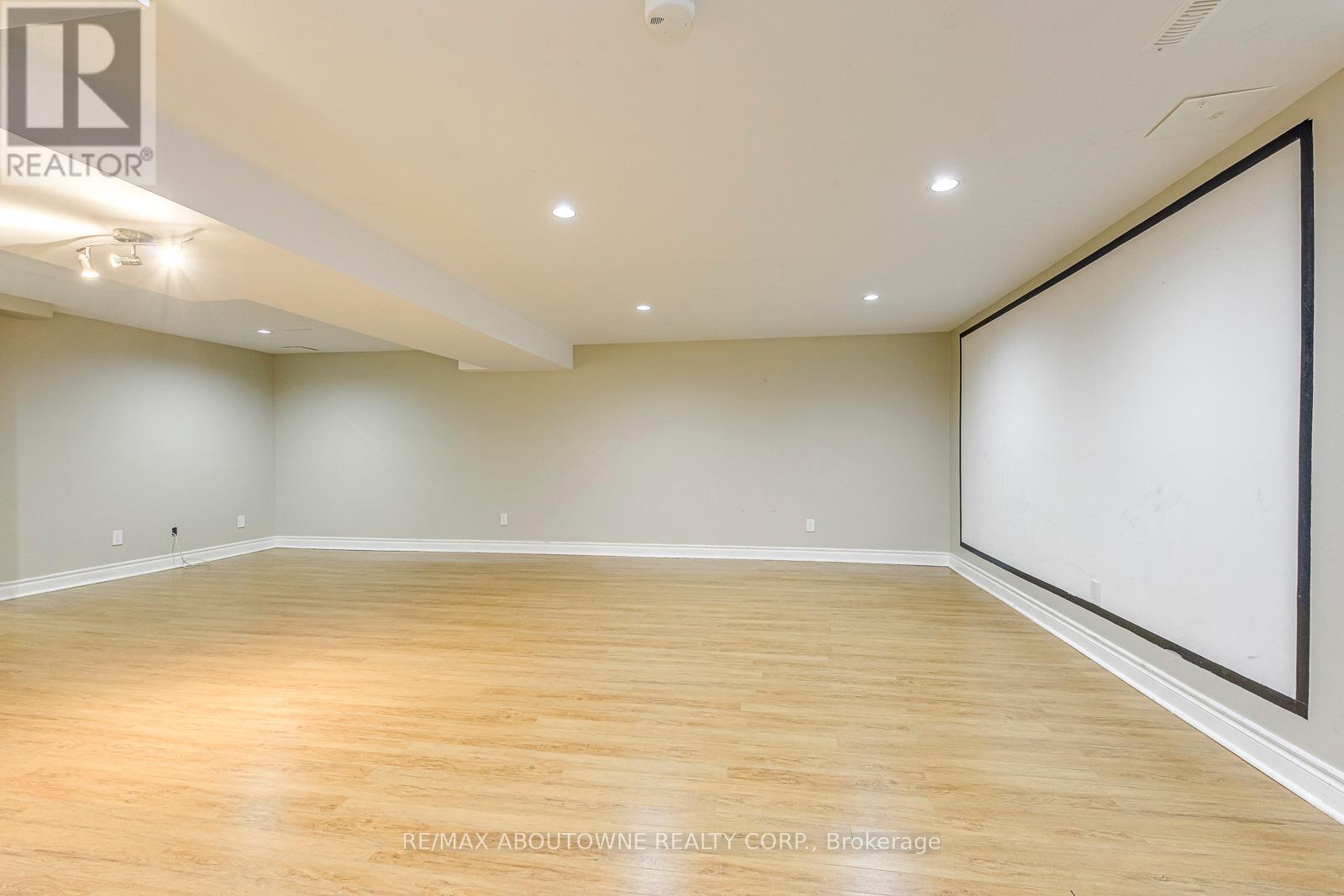 5218 Middlebury Drive, Mississauga, Ontario  L5M 5C3 - Photo 41 - W12146464