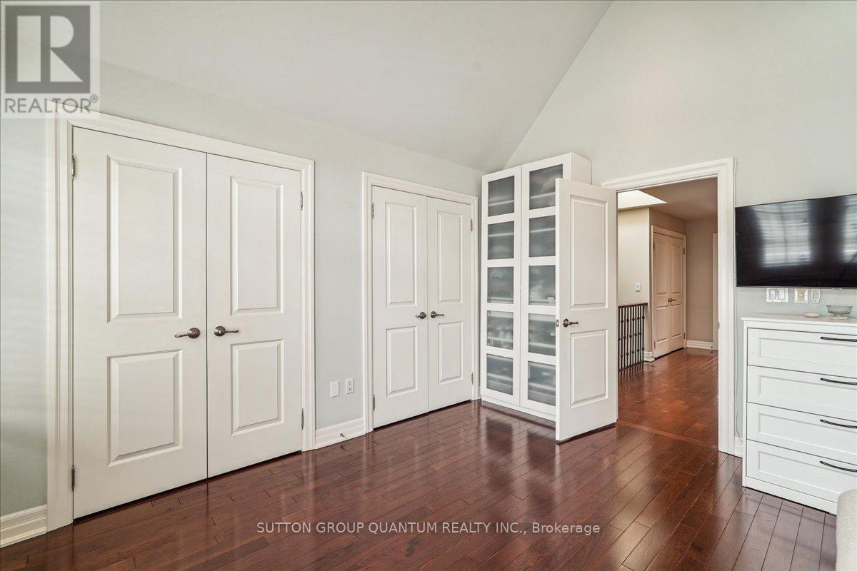 2378 Marine Drive, Oakville, Ontario  L6L 1C4 - Photo 15 - W12146470