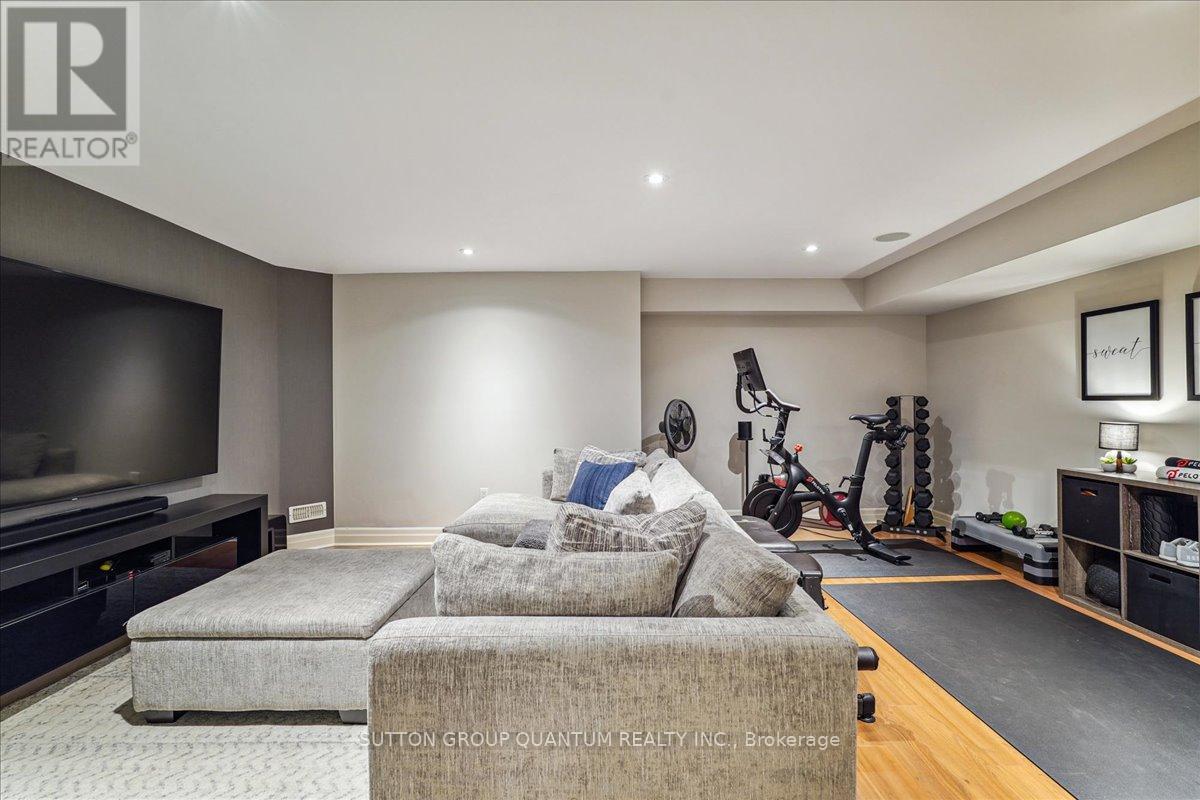 2378 Marine Drive, Oakville, Ontario  L6L 1C4 - Photo 24 - W12146470