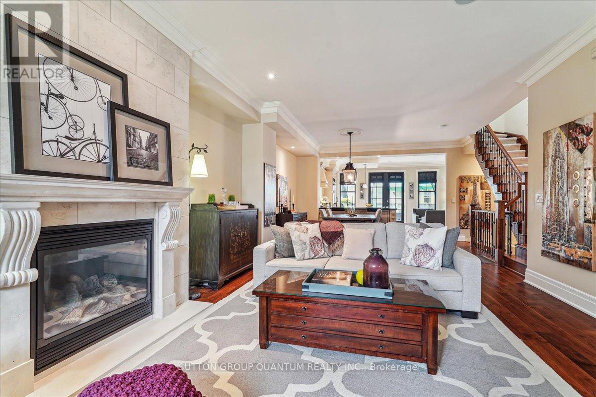 2378 Marine Drive, Oakville, Ontario  L6L 1C4 - Photo 5 - W12146470