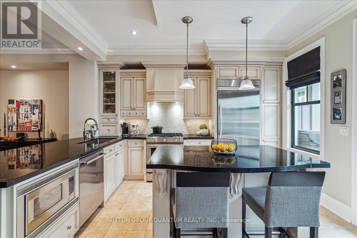 2378 Marine Drive, Oakville, Ontario  L6L 1C4 - Photo 7 - W12146470