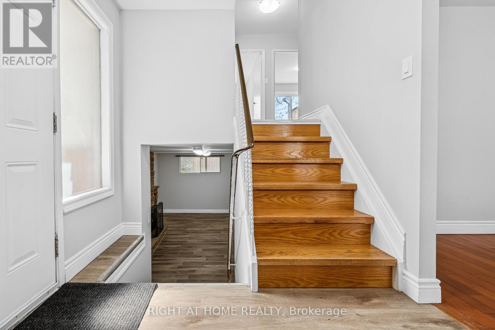 21 Ashdale Court, Barrie, Ontario  L4M 5B5 - Photo 27 - S12082592