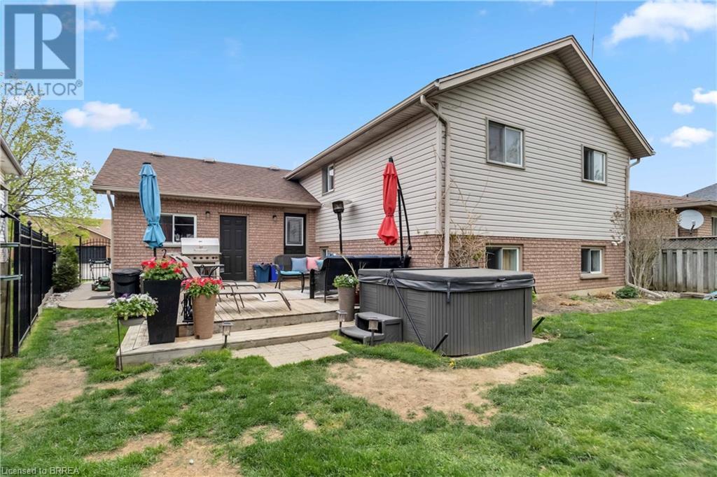 86 Kent Road, Brantford, Ontario  N3R 7W6 - Photo 38 - 40720006