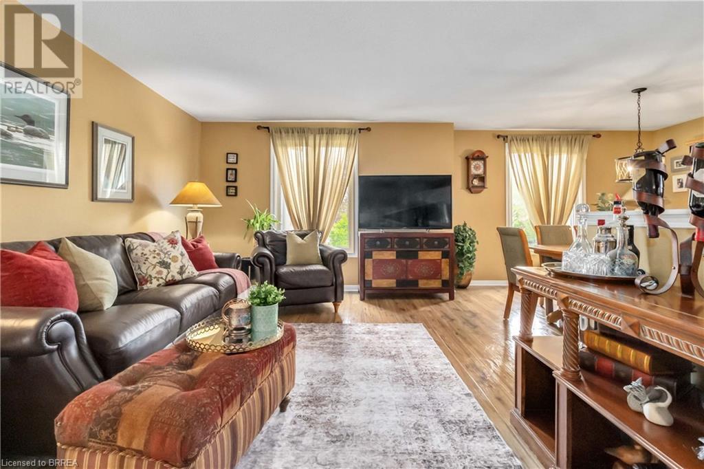 86 Kent Road, Brantford, Ontario  N3R 7W6 - Photo 8 - 40720006