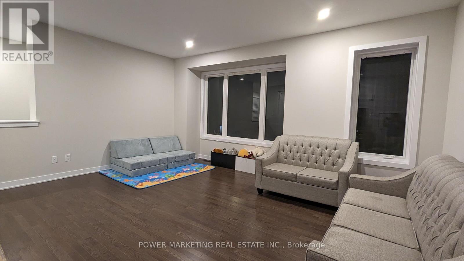346 Falsetto Street, Ottawa, Ontario  K1W 0S6 - Photo 15 - X12146512