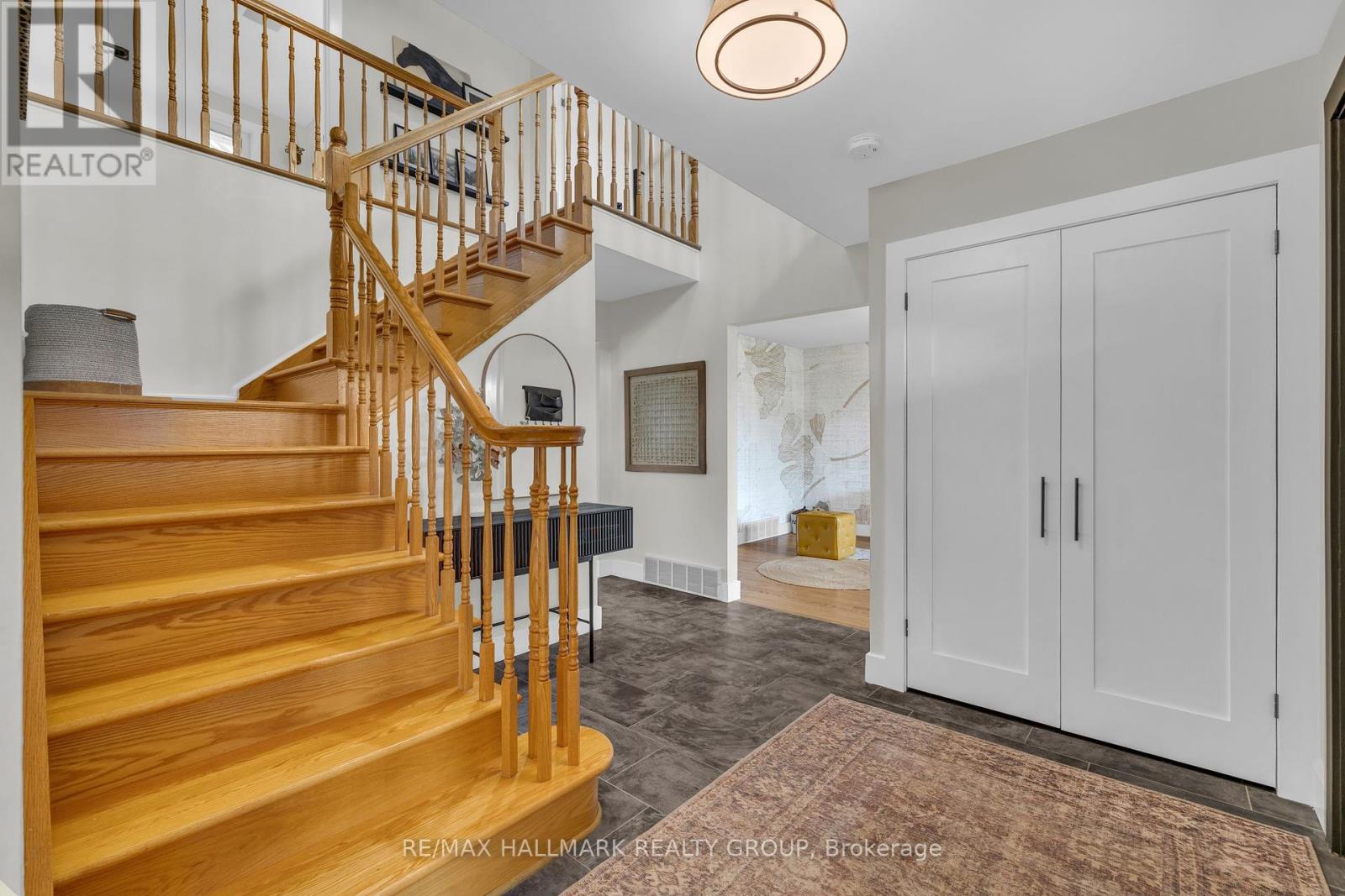 496 Newman Avenue, Ottawa, Ontario  K1K 1N9 - Photo 2 - X12146551