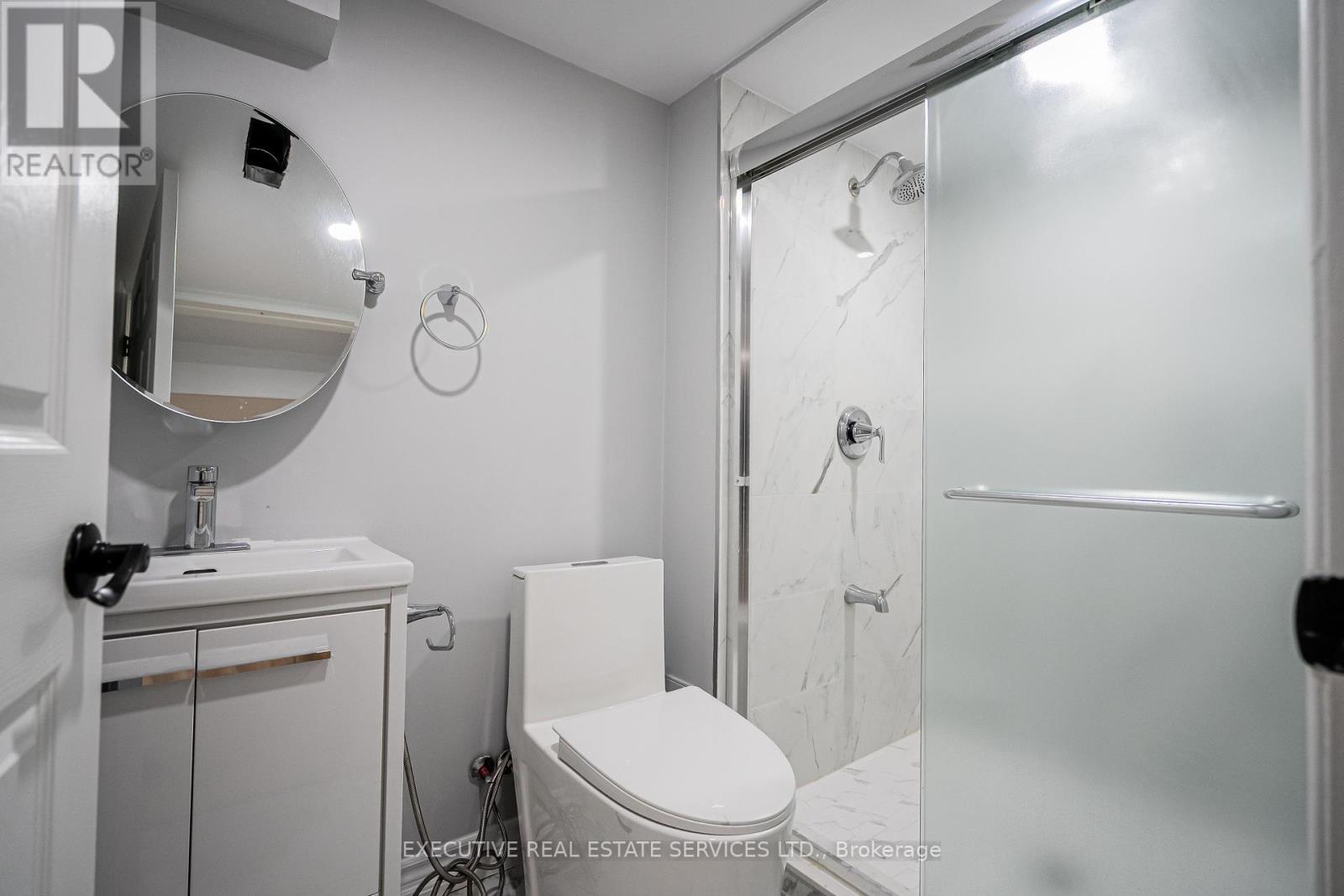 18 - 131 Rockwood Avenue, St. Catharines, Ontario  L2P 3K4 - Photo 31 - X12146461