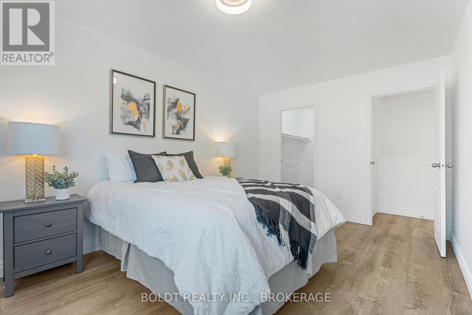 184 - 17 Old Pine Trail, St. Catharines, Ontario  L2M 6P9 - Photo 14 - X12146556