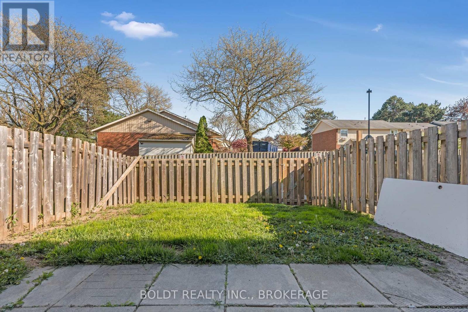 184 - 17 Old Pine Trail, St. Catharines, Ontario  L2M 6P9 - Photo 19 - X12146556