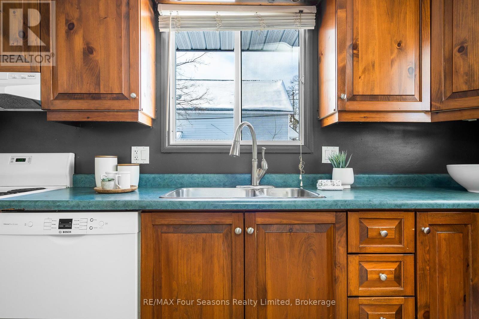340 Ontario Street, Collingwood, Ontario  L9Y 1N3 - Photo 13 - S12146474