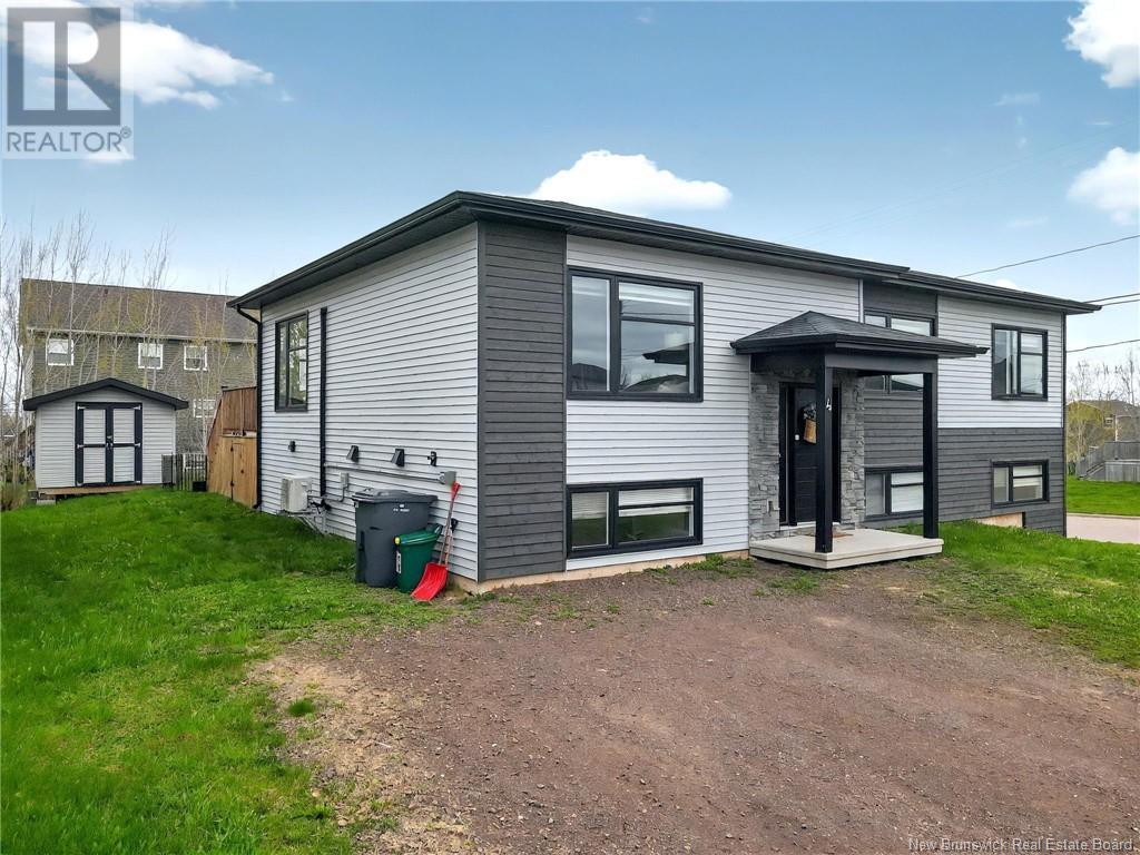 Property at 4-6 Timandra Crescent image 2