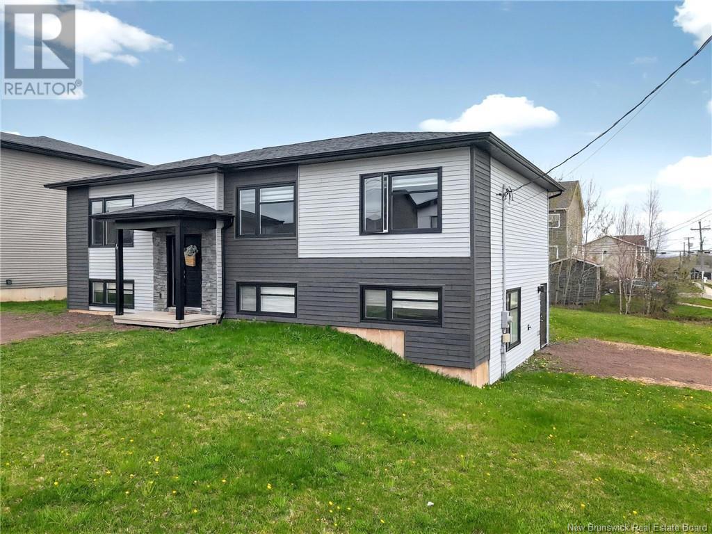 Property at 4-6 Timandra Crescent image 3