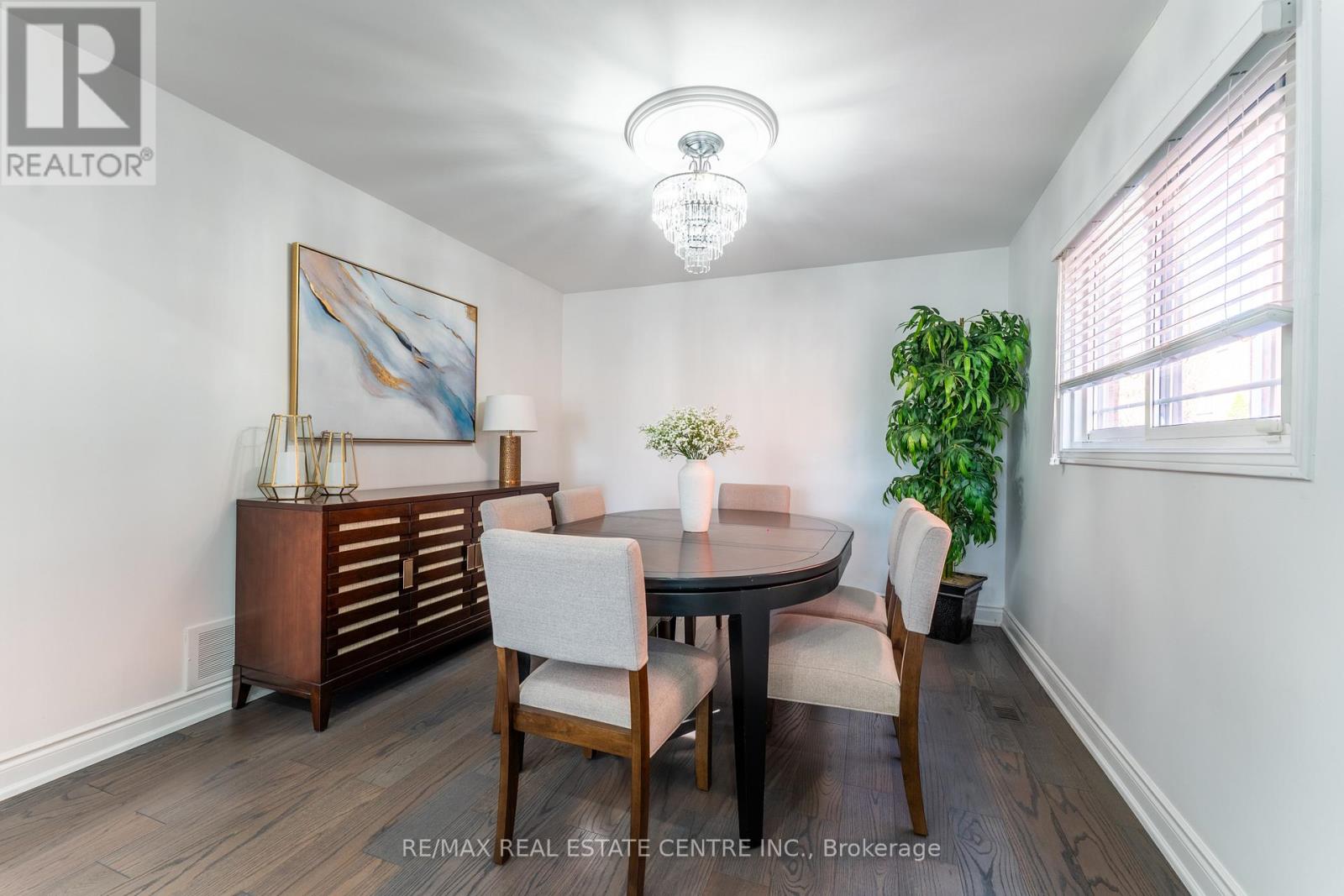 499 Aberdeen Avenue, Vaughan, Ontario  L4L 5J5 - Photo 7 - N12135857