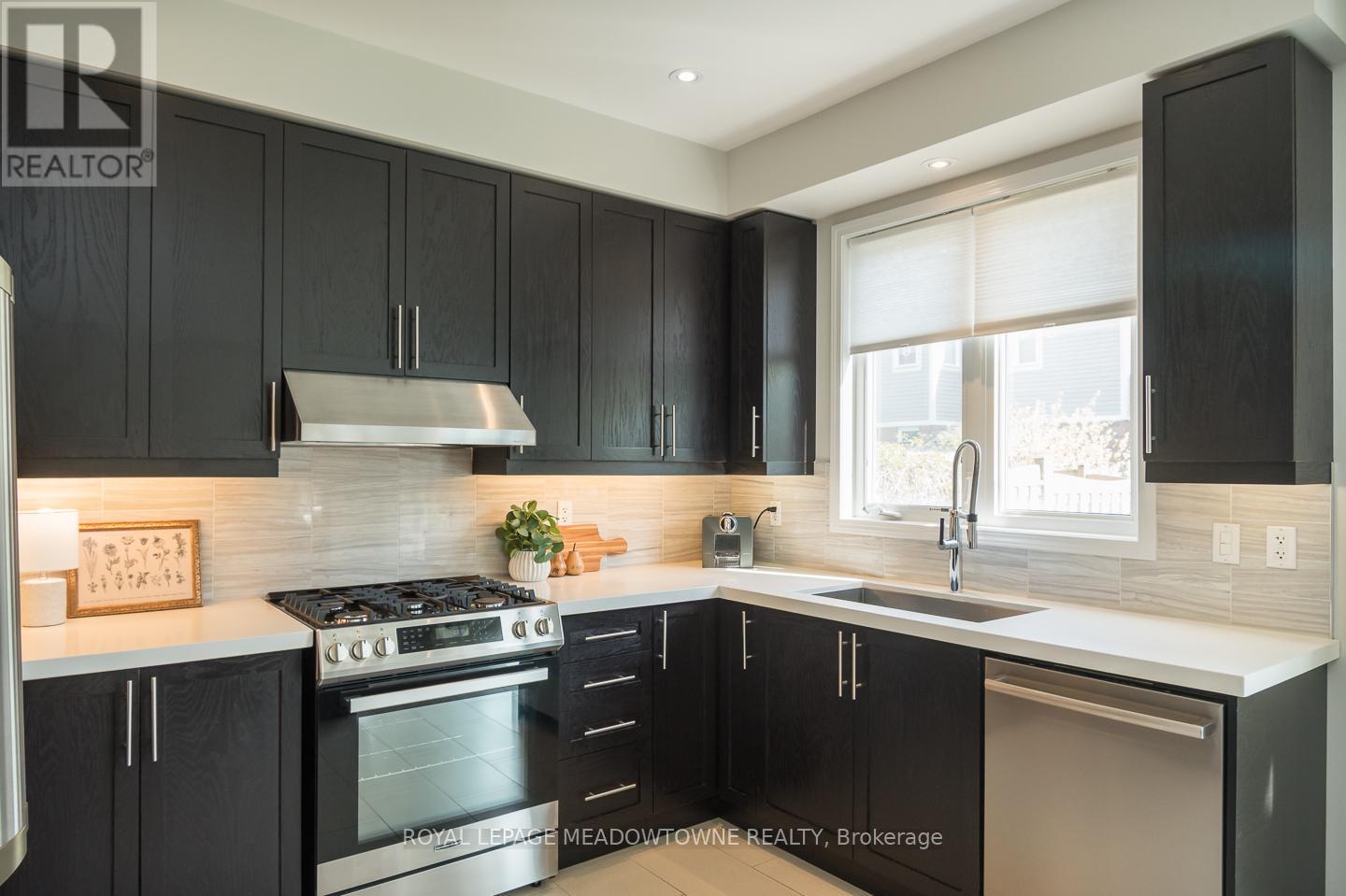 886 Savoline Boulevard, Milton, Ontario  L9T 0Z3 - Photo 19 - W12144758