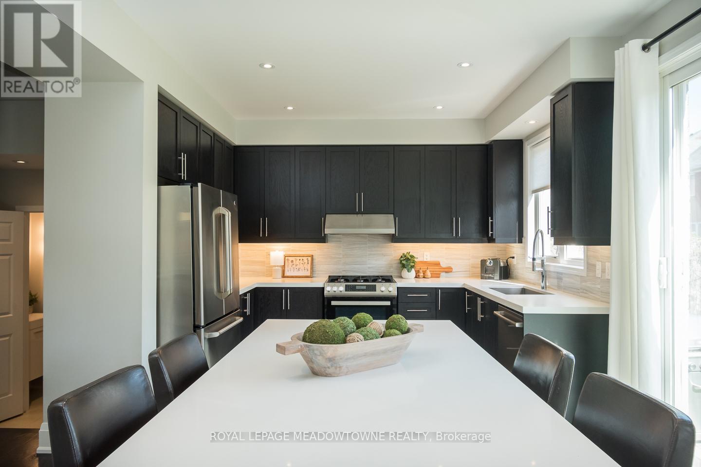 886 Savoline Boulevard, Milton, Ontario  L9T 0Z3 - Photo 18 - W12144758