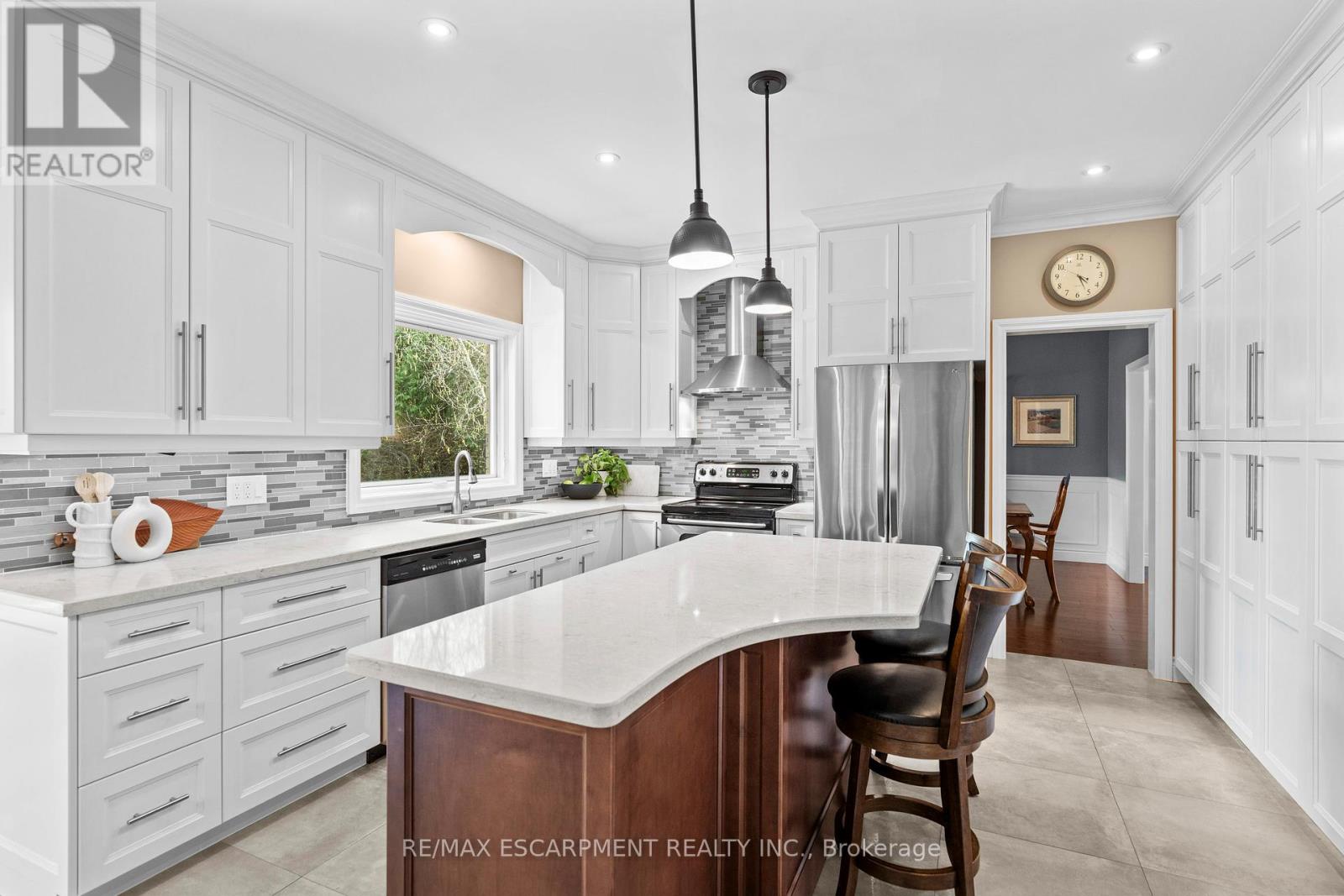 12 Elderberry Lane, Hamilton (Carlisle), Ontario  L0R 1H2 - Photo 10 - X12138391