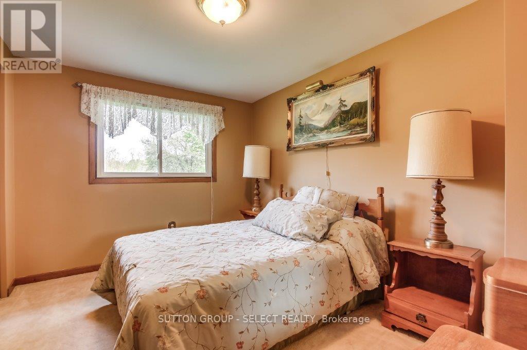 17750 Wyton Drive, Thames Centre, Ontario  N0M 2P0 - Photo 40 - X12146346