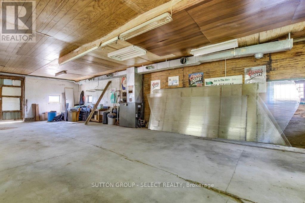 17750 Wyton Drive, Thames Centre, Ontario  N0M 2P0 - Photo 9 - X12146346