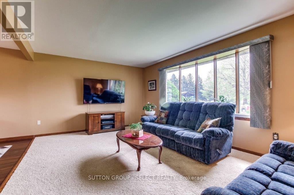 17750 Wyton Drive, Thames Centre, Ontario  N0M 2P0 - Photo 29 - X12146346