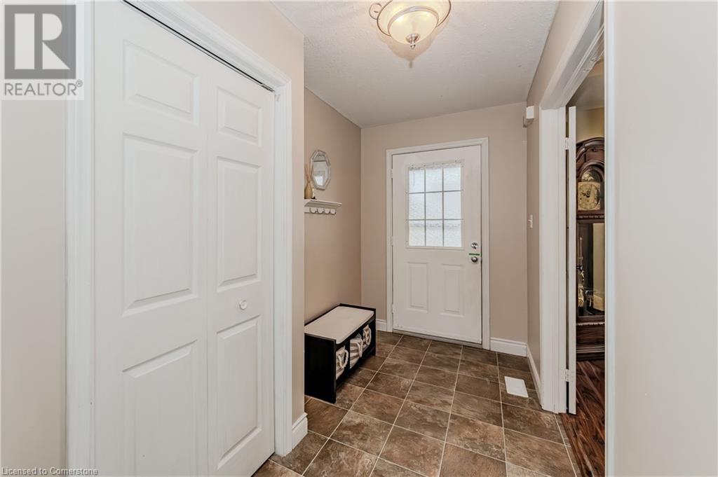 38 Milligan Street, Fergus, Ontario N1M 3S4 - Photo 5 - 40711839