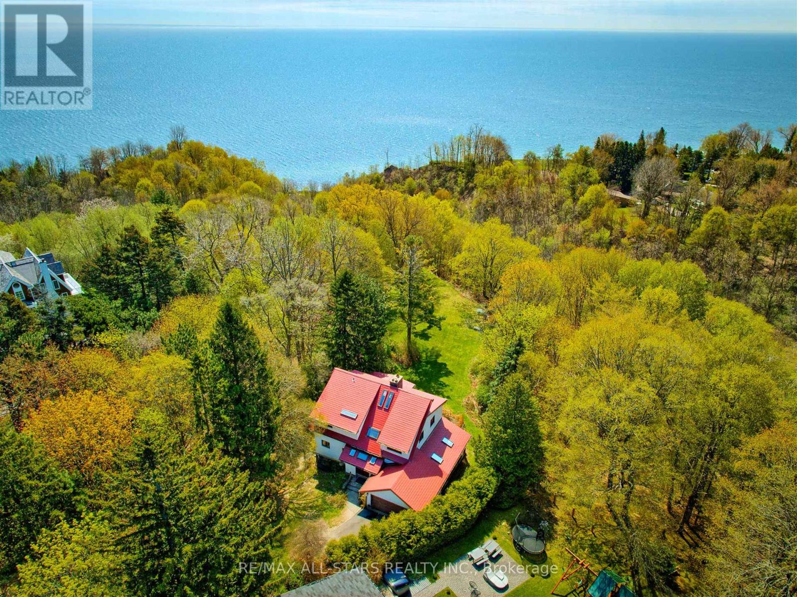 33 BELLEHAVEN CRESCENT, Toronto, Ontario