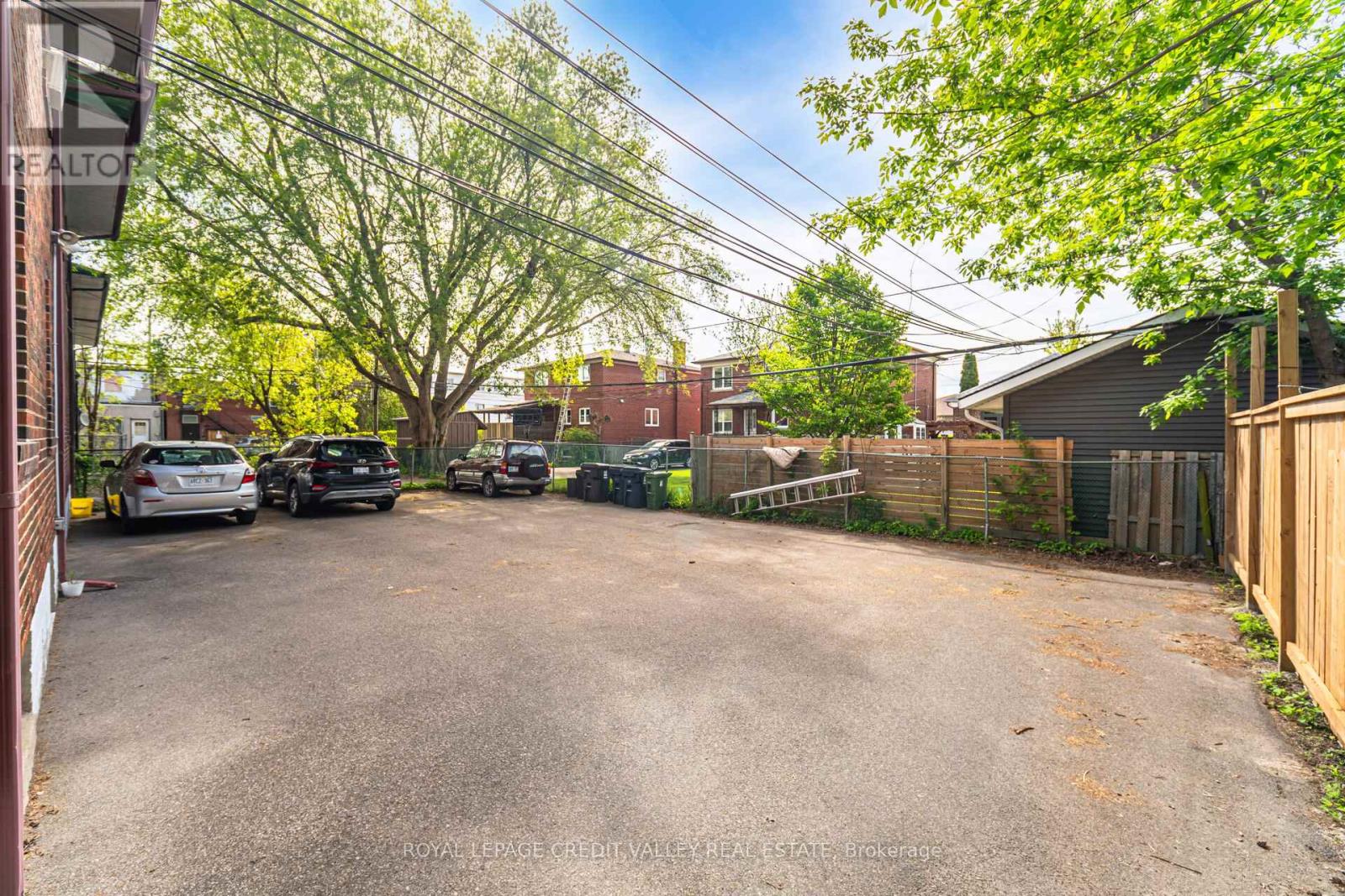 19 Roseland Drive, Toronto, Ontario  M8W 1Y3 - Photo 13 - W11942596