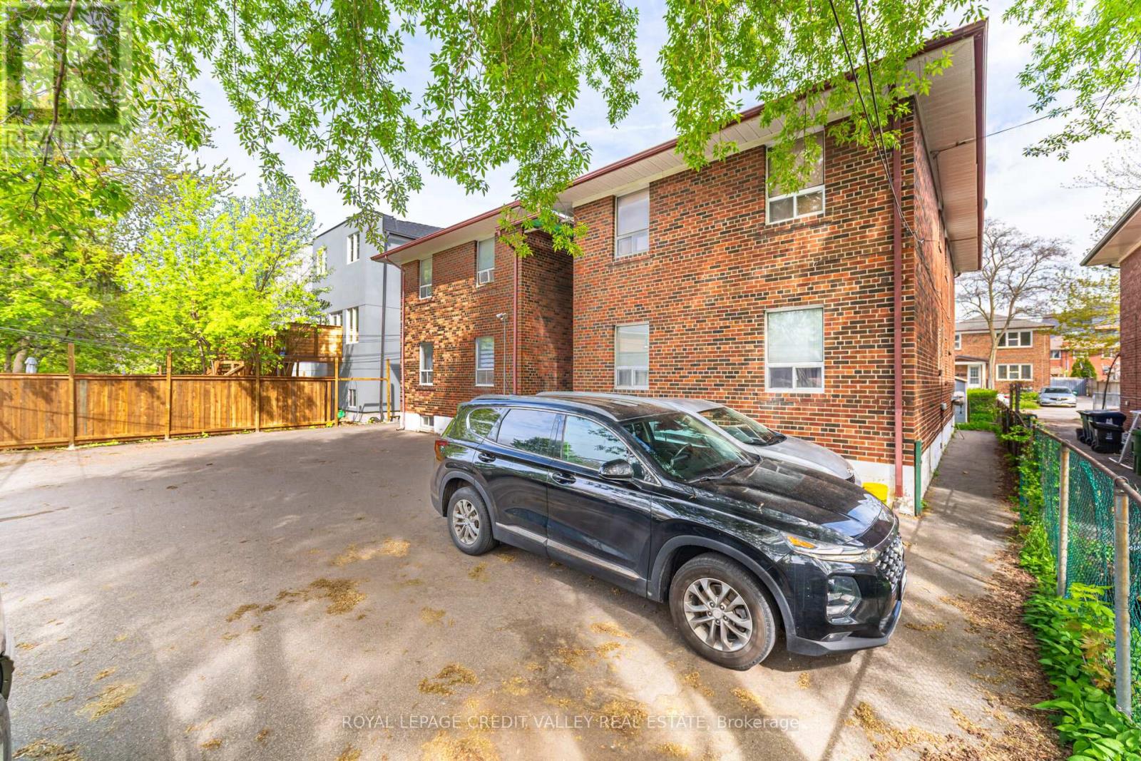 19 Roseland Drive, Toronto, Ontario  M8W 1Y3 - Photo 15 - W11942596