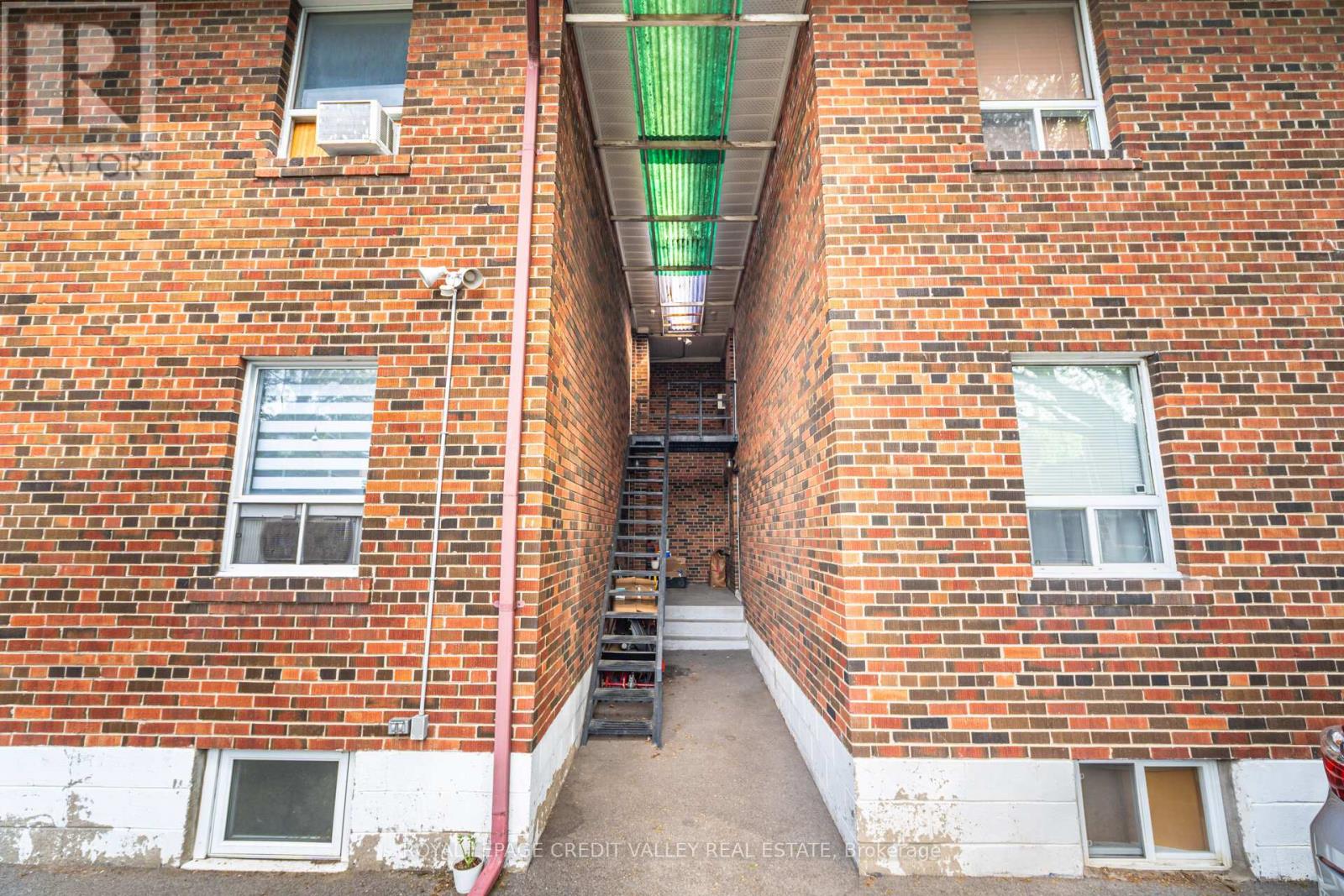 19 Roseland Drive, Toronto, Ontario  M8W 1Y3 - Photo 16 - W11942596