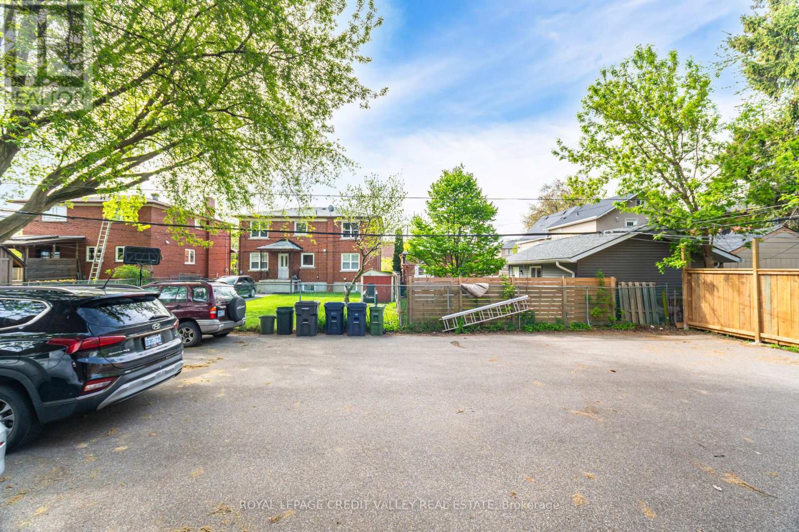 19 Roseland Drive, Toronto, Ontario  M8W 1Y3 - Photo 17 - W11942596
