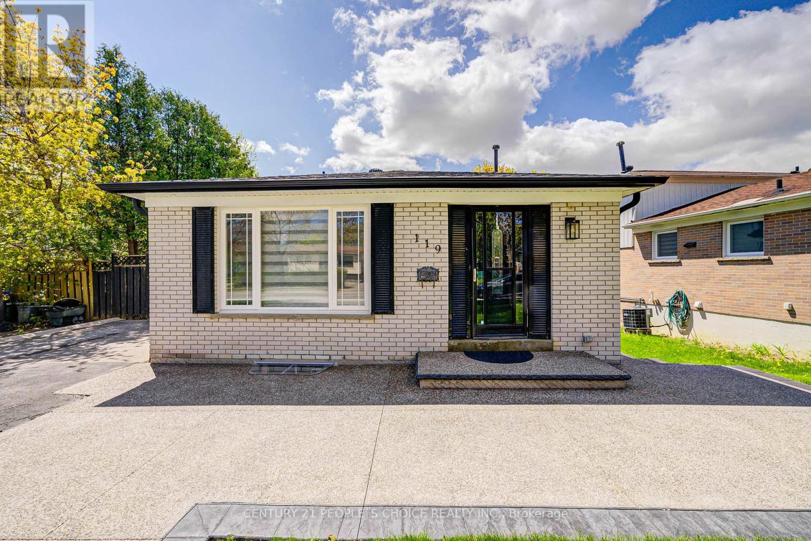 Property at 119 RUTHERFORD ROAD N image 2