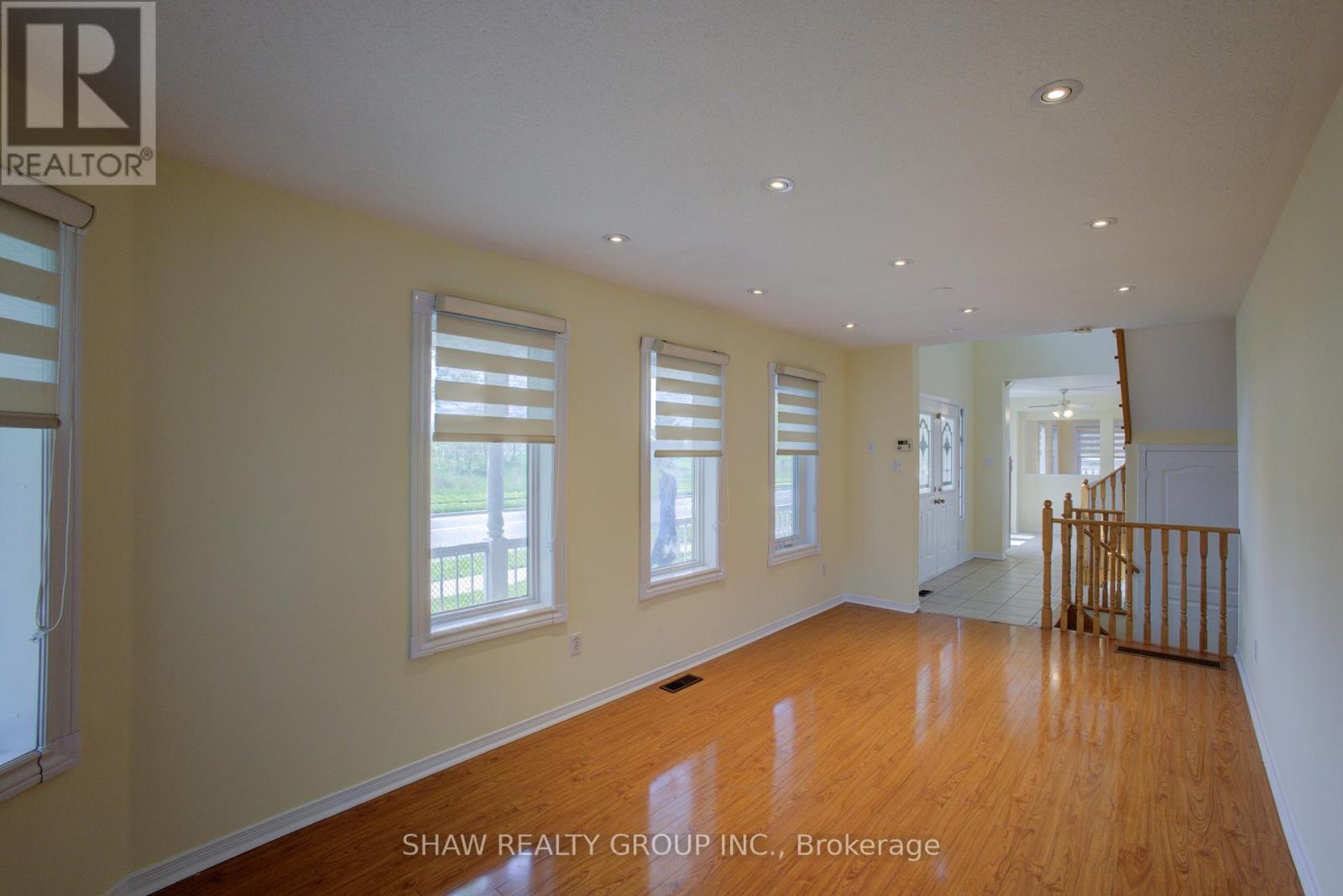 99 Monaco Court, Brampton, Ontario  L7A 1X2 - Photo 14 - W12145709