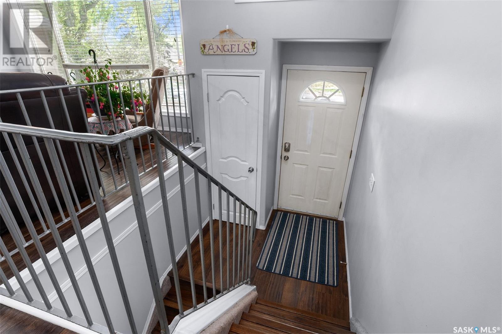 832 H Avenue N, Saskatoon, Saskatchewan  S7L 2C2 - Photo 4 - SK005624