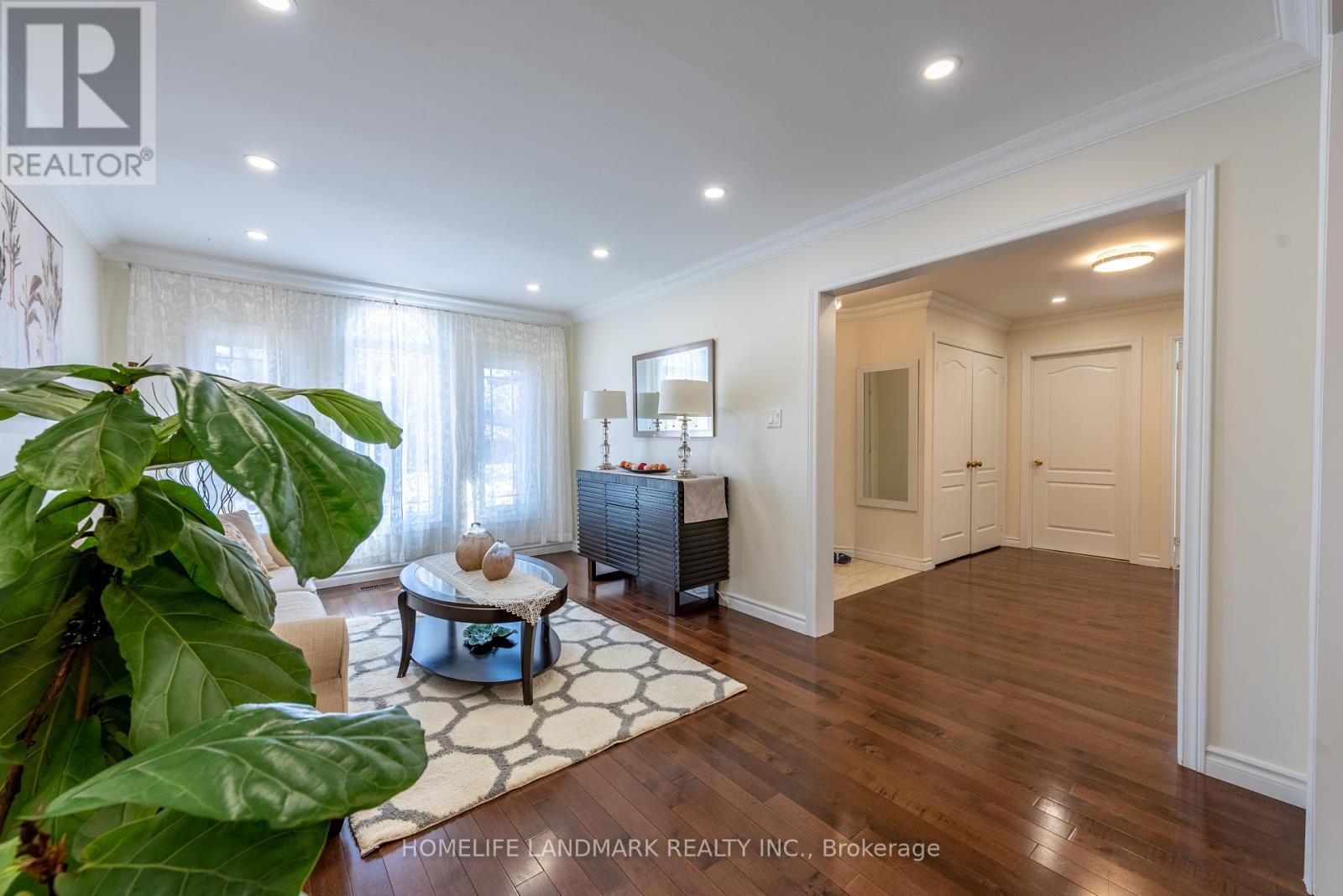 537 Raymerville Drive, Markham, Ontario  L3P 6G3 - Photo 4 - N12146500