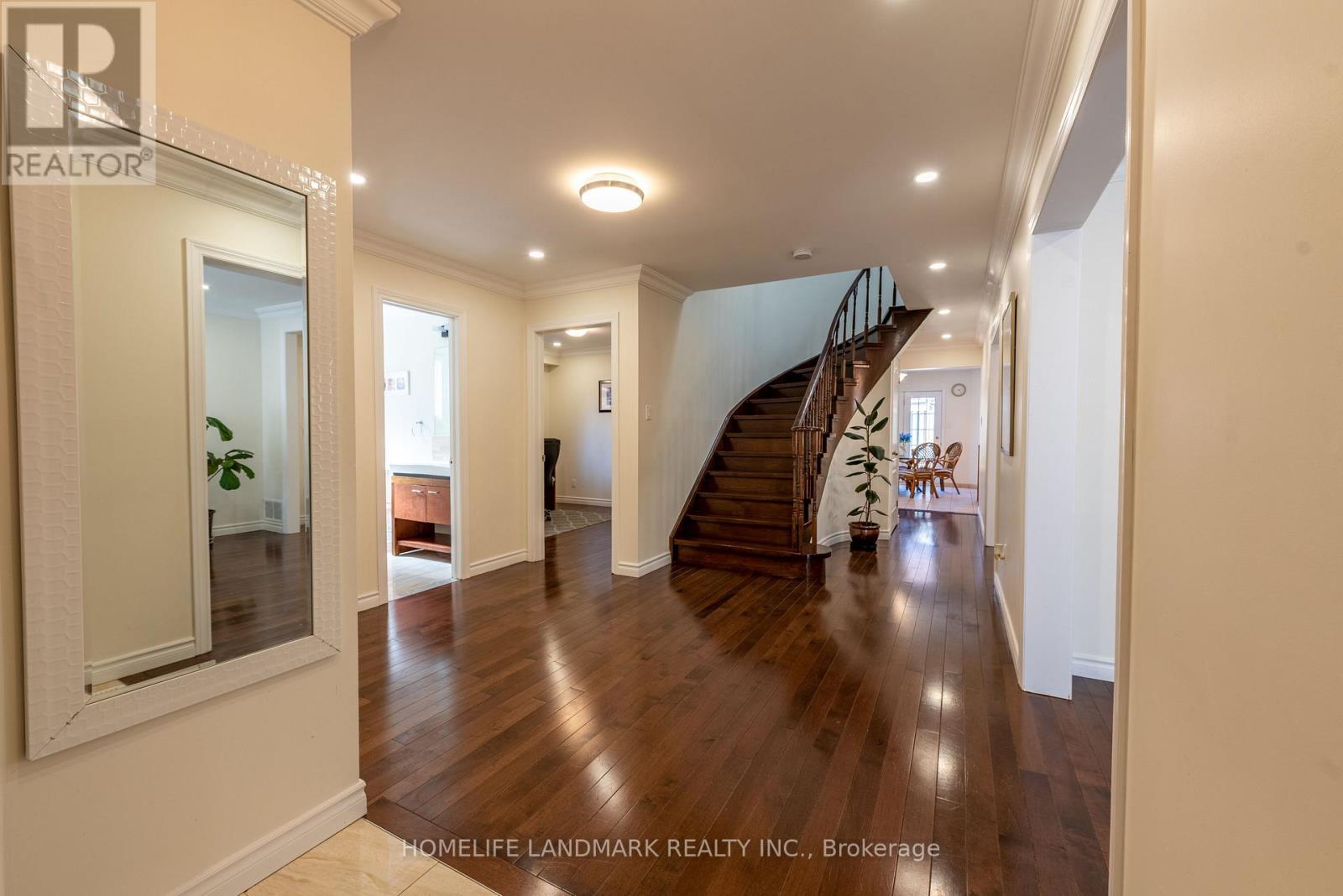 537 Raymerville Drive, Markham, Ontario  L3P 6G3 - Photo 5 - N12146500