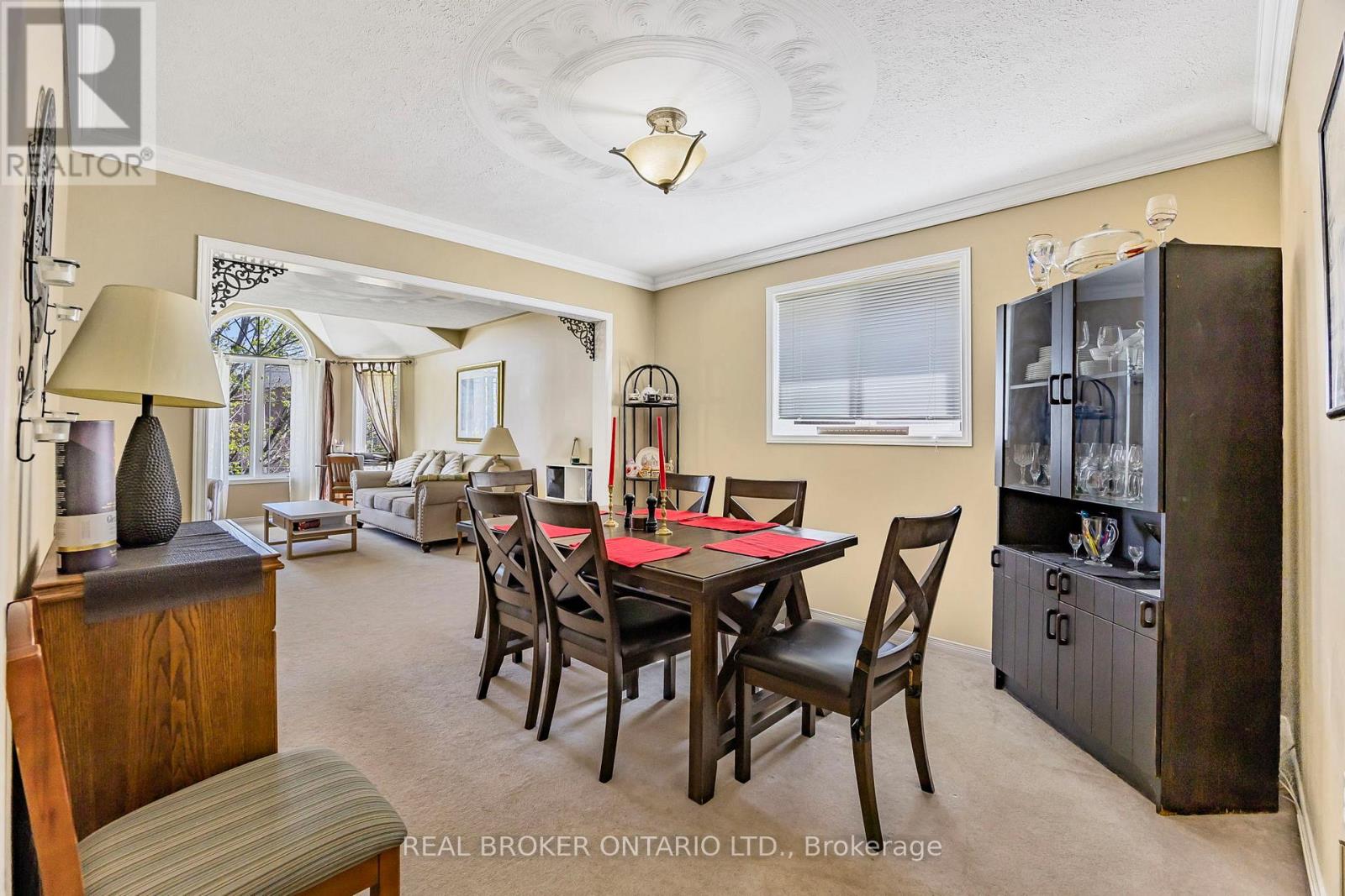 Property at 3160 EMPEROR DRIVE image 4