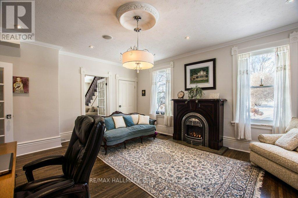 36 Shanty Bay Road, Barrie, Ontario  L4M 1C8 - Photo 9 - S12146568
