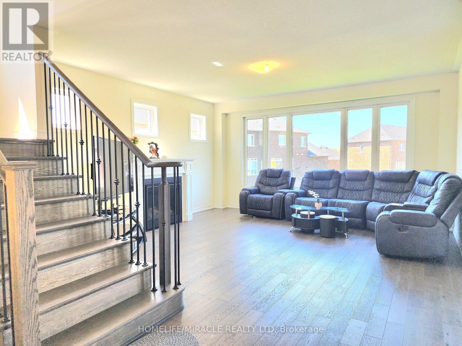 101 Golden Meadows Drive, Otonabee-South Monaghan, Ontario  K9J 0K8 - Photo 4 - X12146093