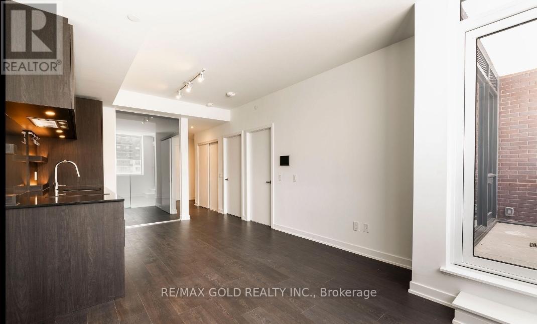 216 - 28 Ann Street, Mississauga, Ontario  L5G 0E1 - Photo 4 - W12146516