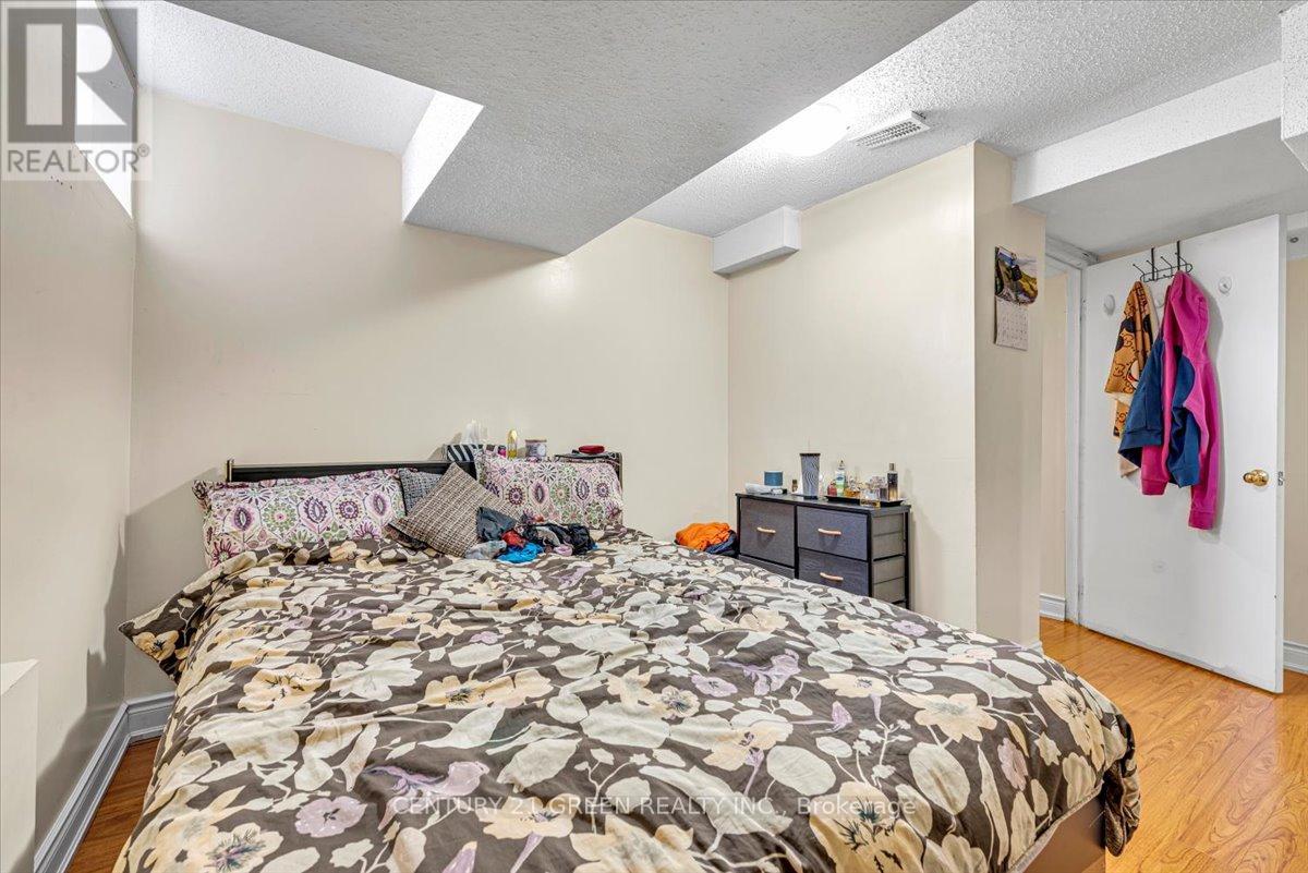 7 Accent Circle, Brampton, Ontario  L7A 0L2 - Photo 35 - W12146565