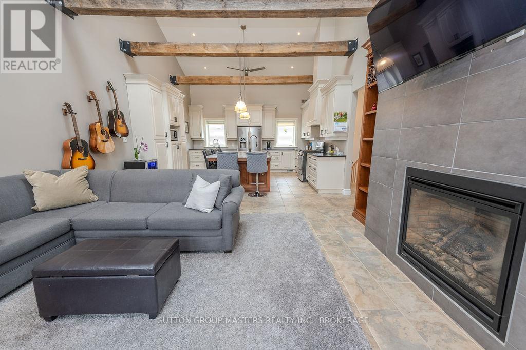 8 Spring Street, Westport, Ontario  K0G 1X0 - Photo 13 - X12146607