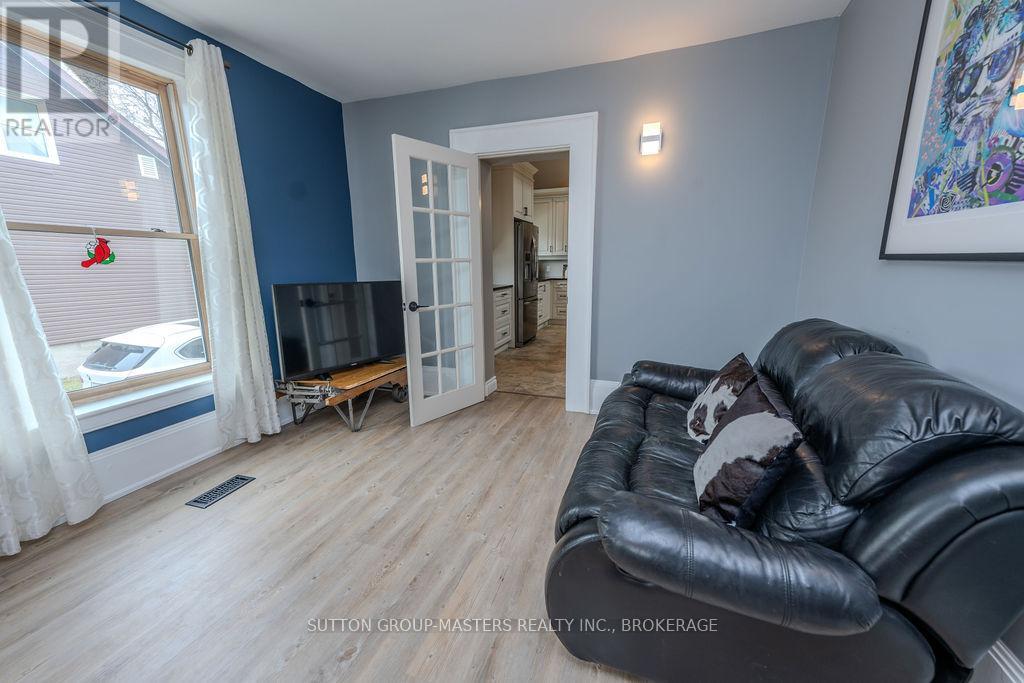 8 Spring Street, Westport, Ontario  K0G 1X0 - Photo 19 - X12146607