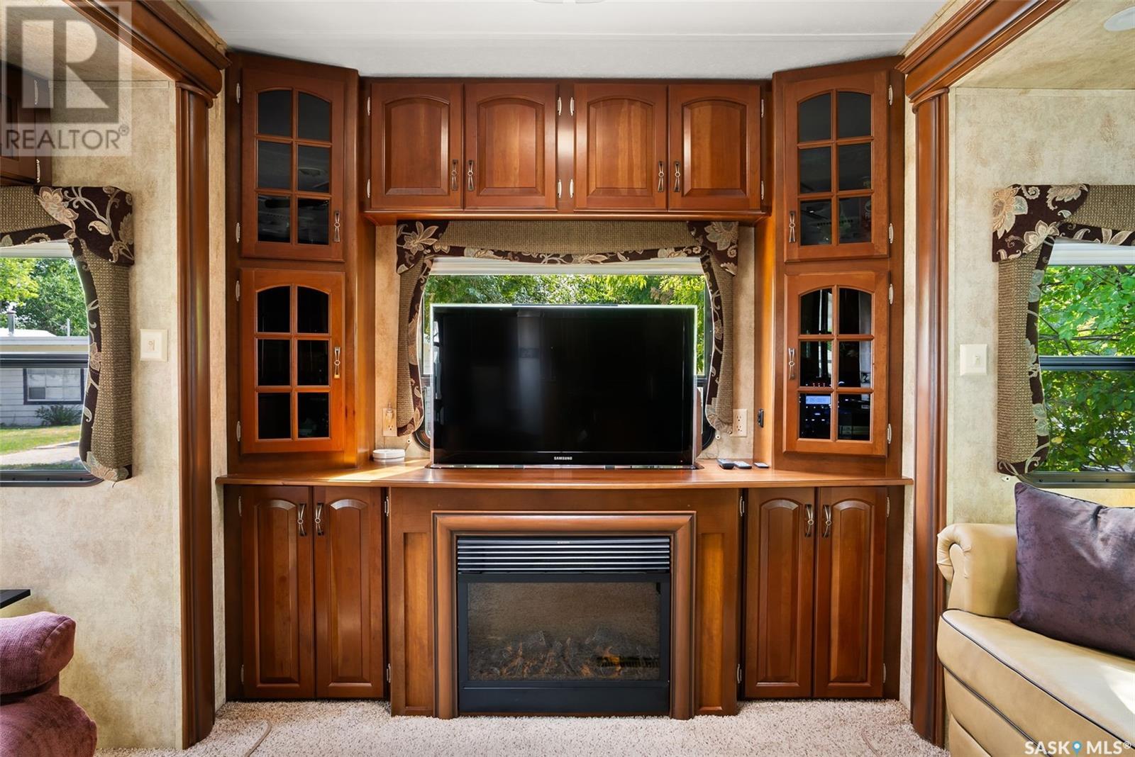 Property at 365 Metz AVENUE image 5